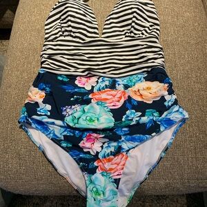 Cupshe Black and White One Piece Swimsuit Bold Stripes